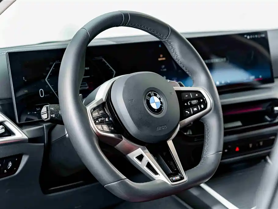 BMW 3 Series 2025 325Li M Sport Package фото 10