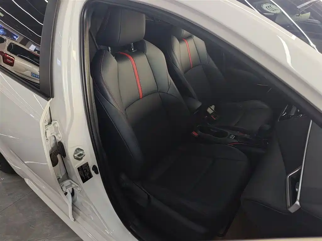 Toyota Levin 2023 185T CVT Sport фото 25