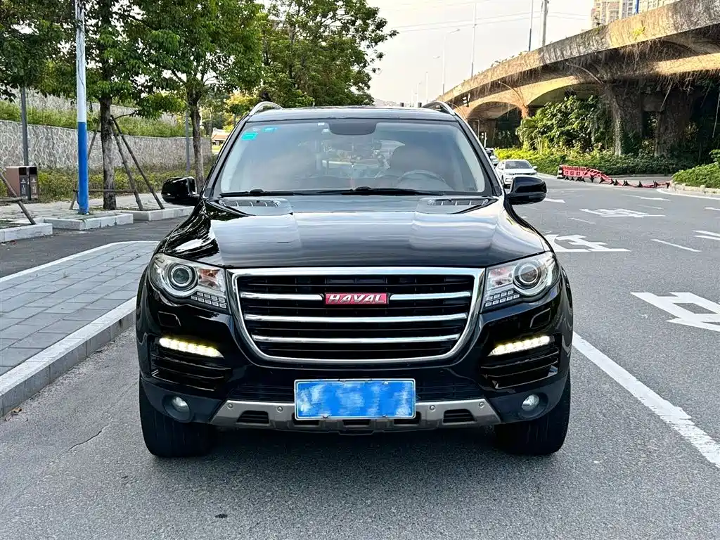 Haval H8 2015 2.0T 2WD Premium Edition фото 2