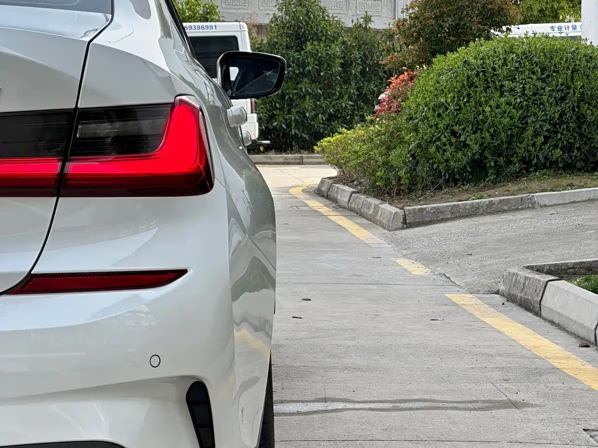 BMW 3 Series 2020 Facelift 325Li Launch Edition фото 9