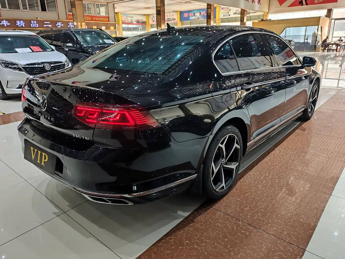 Volkswagen Magotan 2023 2 Million Units Anniversary Edition 330TSI DSG Leading Type фото 11