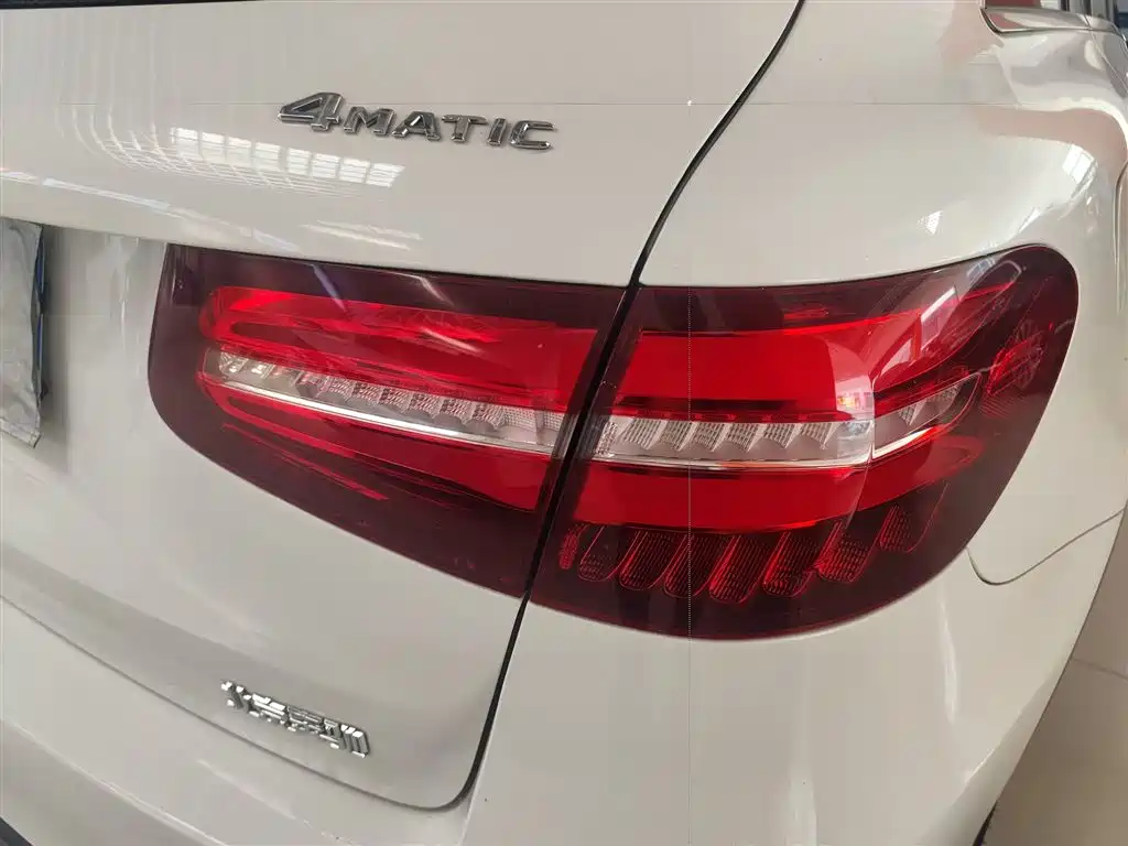 Mercedes-Benz GLC 2019 GLC 260 L 4MATIC Luxury фото 24