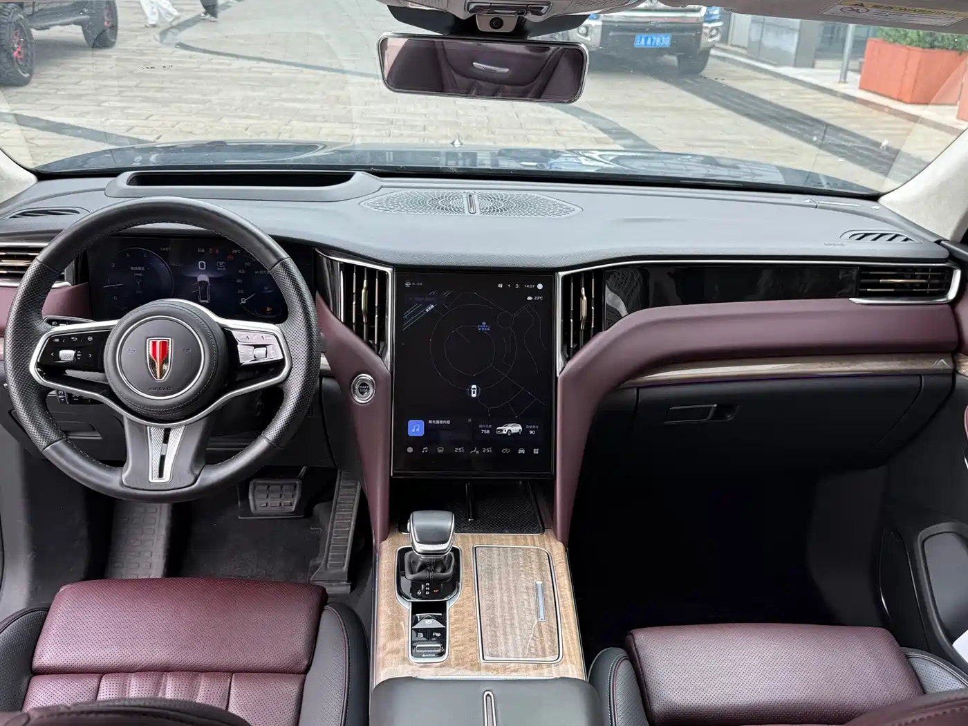 Hongqi HS7 2023 2023 2.0T Automatic 4WD Flag Leader Edition (6-seater)