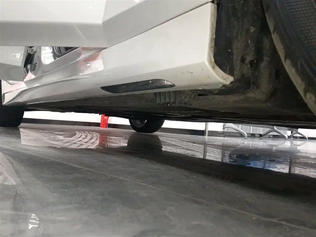BMW 3 Series 2024 325Li M Sport Package фото 21