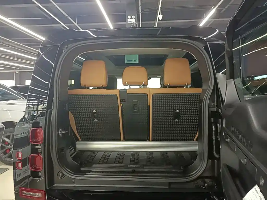 Land Rover Defender 2026 2024 90 3.0T P400 HSE