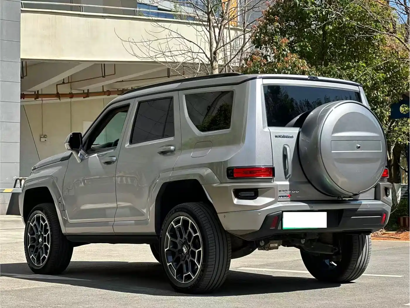 TANK TANK 700 NEW ENERGY