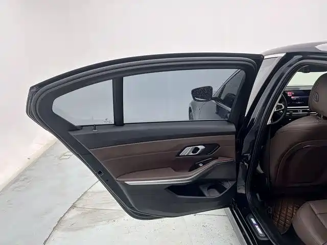 BMW 3 Series 2023 320Li M Sport Package фото 22