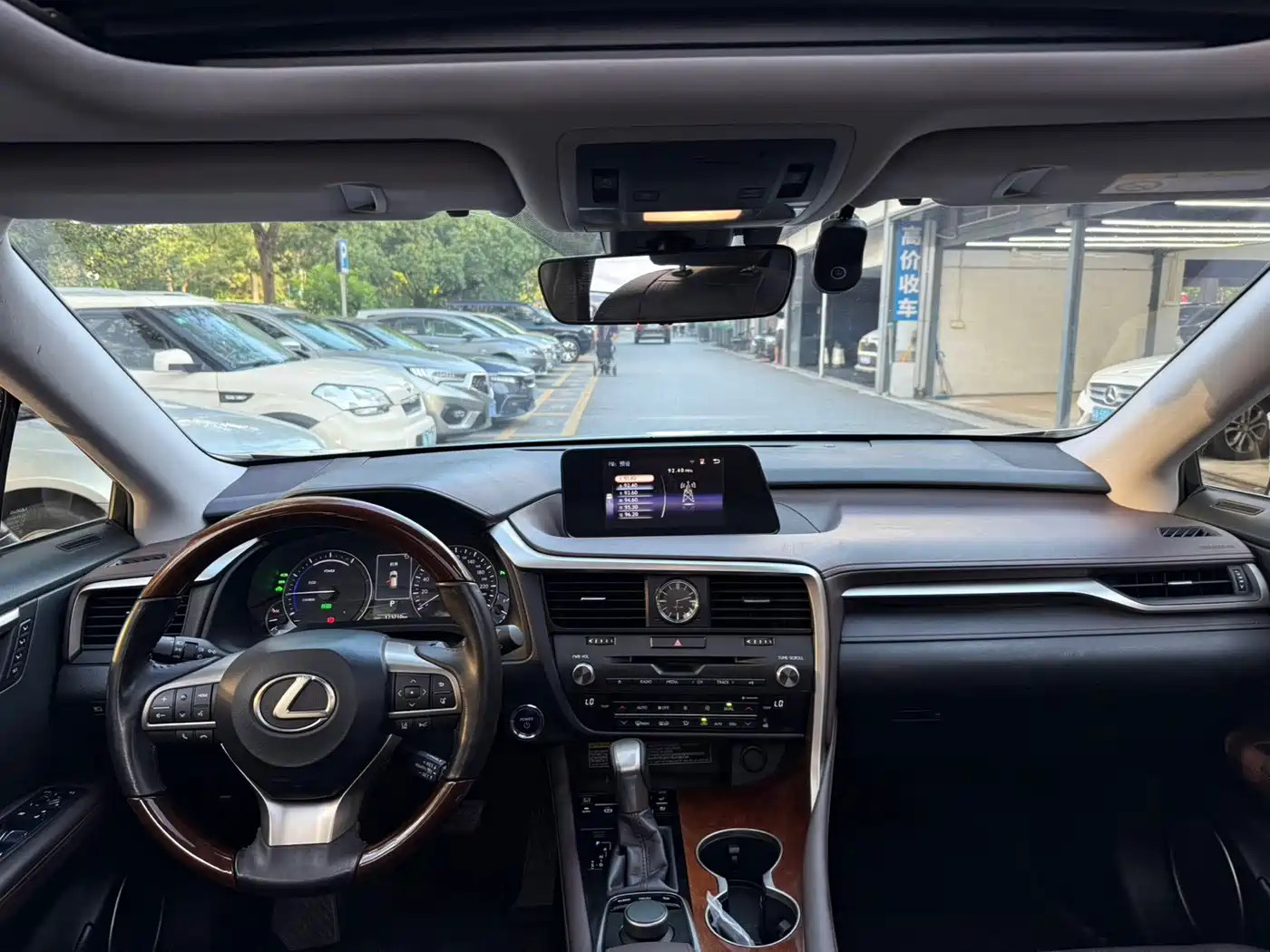 Lexus RX 2016 450h 4WD Luxury Edition фото 12