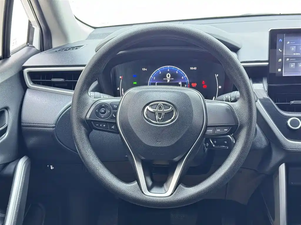 Toyota Frontlander 2024 2.0L CVT Elite Edition фото 20