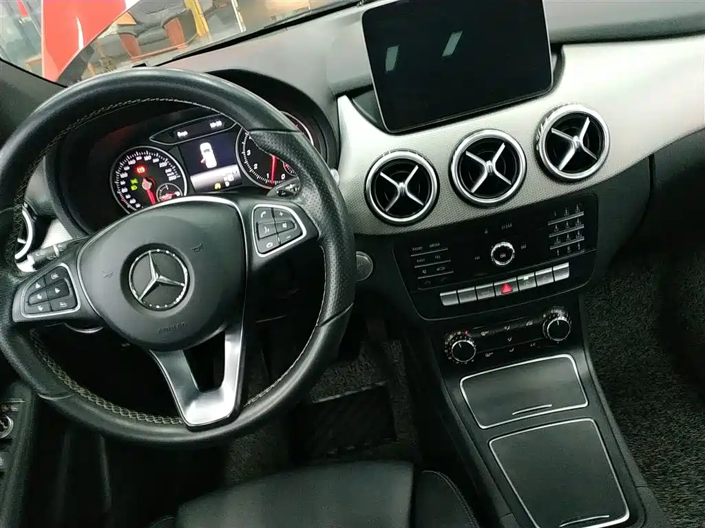 Mercedes-Benz B-Class 2017 B 200 Dynamic фото 10