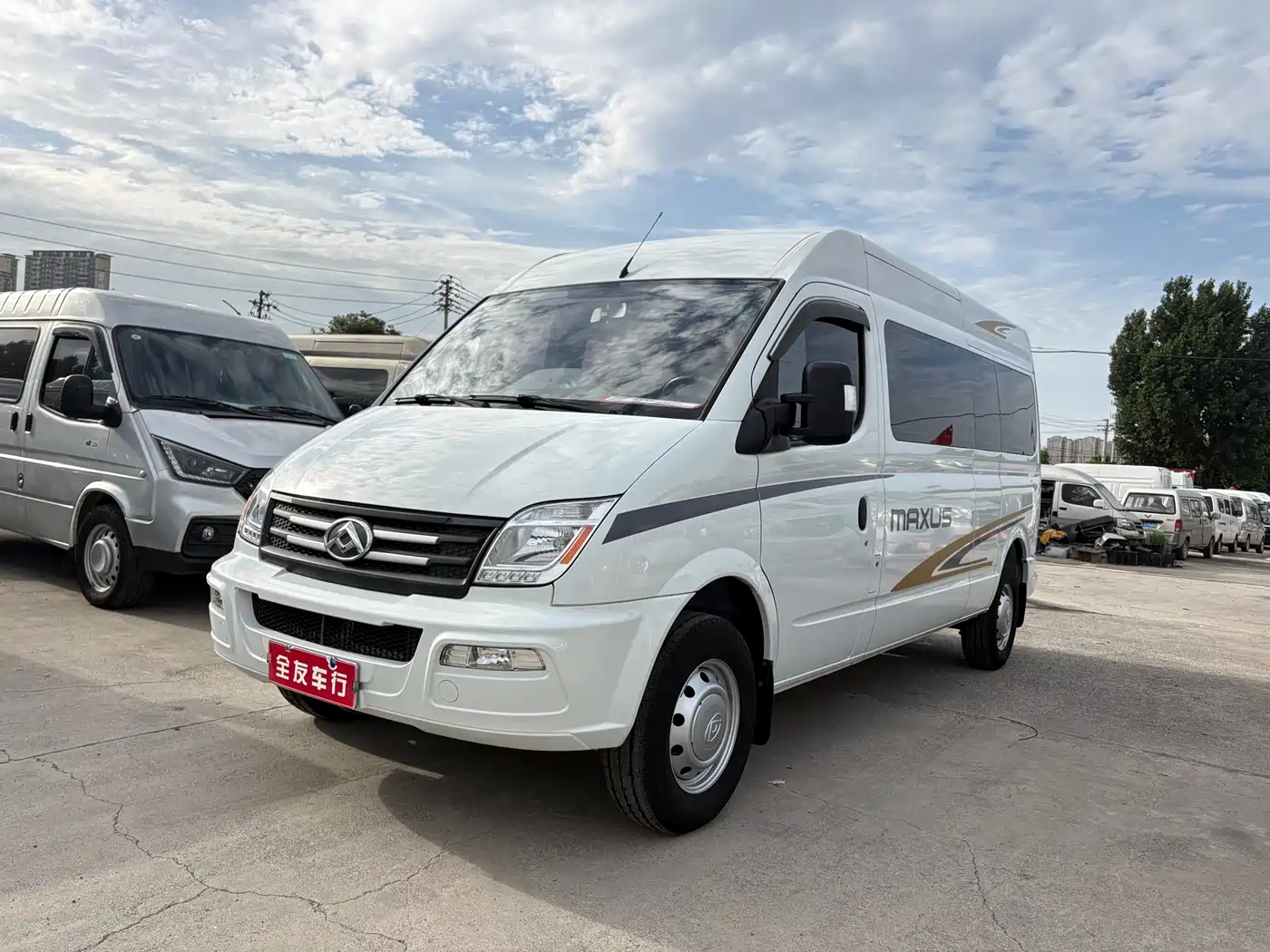 SAIC Maxus Xintu V80 2021 2.0T Manual Classic Aoyuntong Long Wheelbase Medium Roof 6/7/8/9-Seater