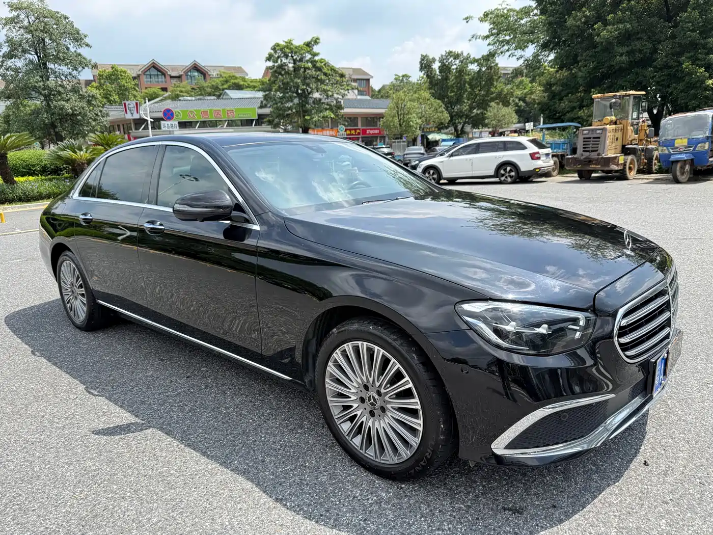Mercedes-Benz E-Class 2022 Second Facelift E 300 L Luxury фото 3
