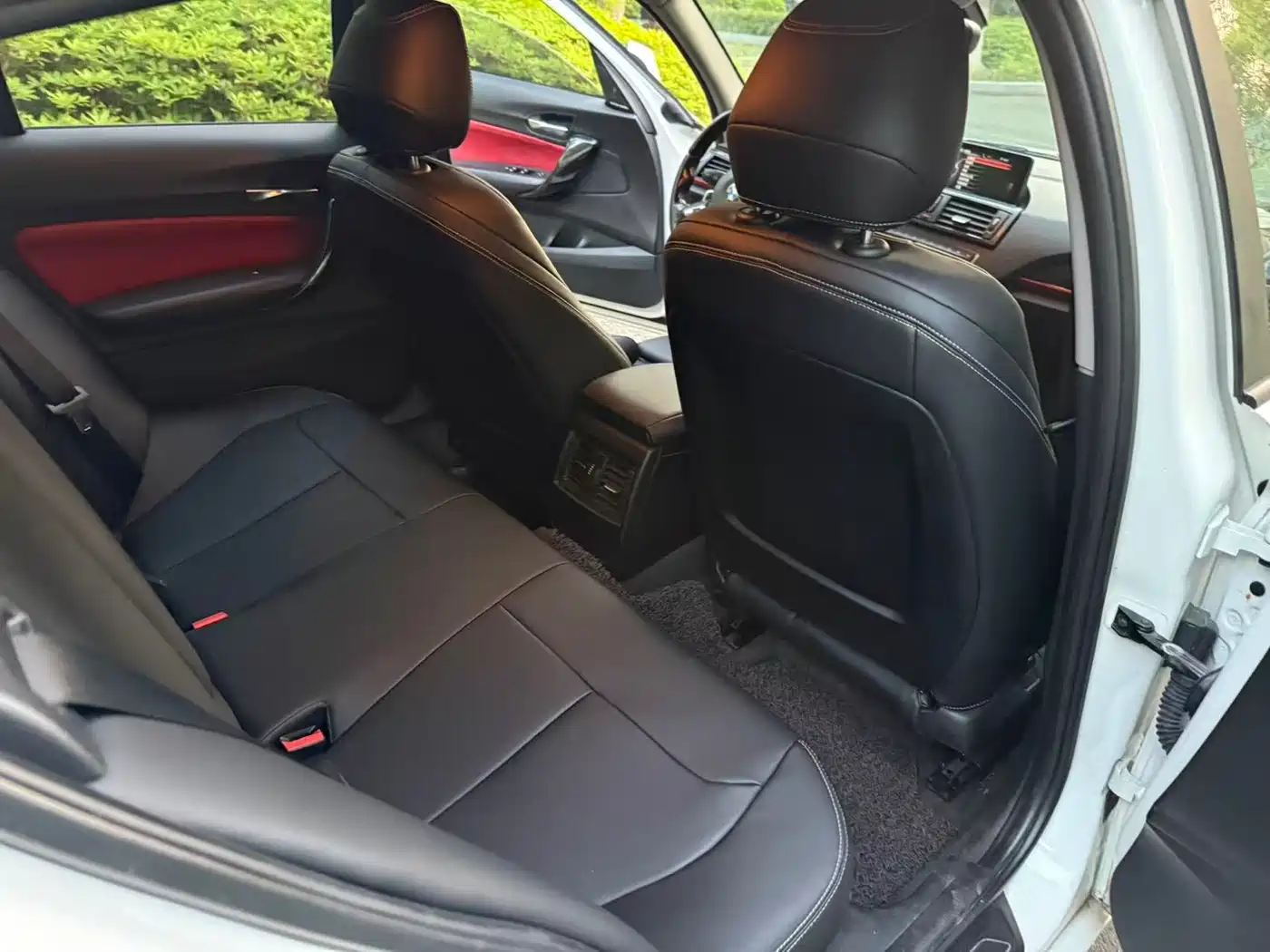 BMW 1 Series (Import) 2013 Facelift 118i Sport Model фото 20