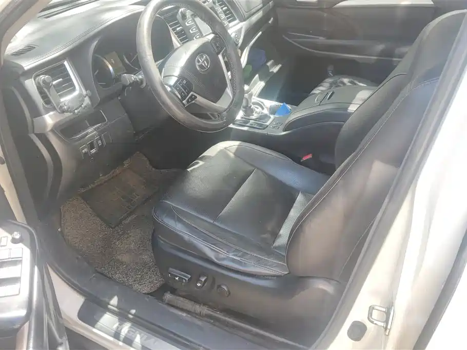 Toyota Highlander 2015 2.0T AWD Luxury Edition 7-seater фото 9