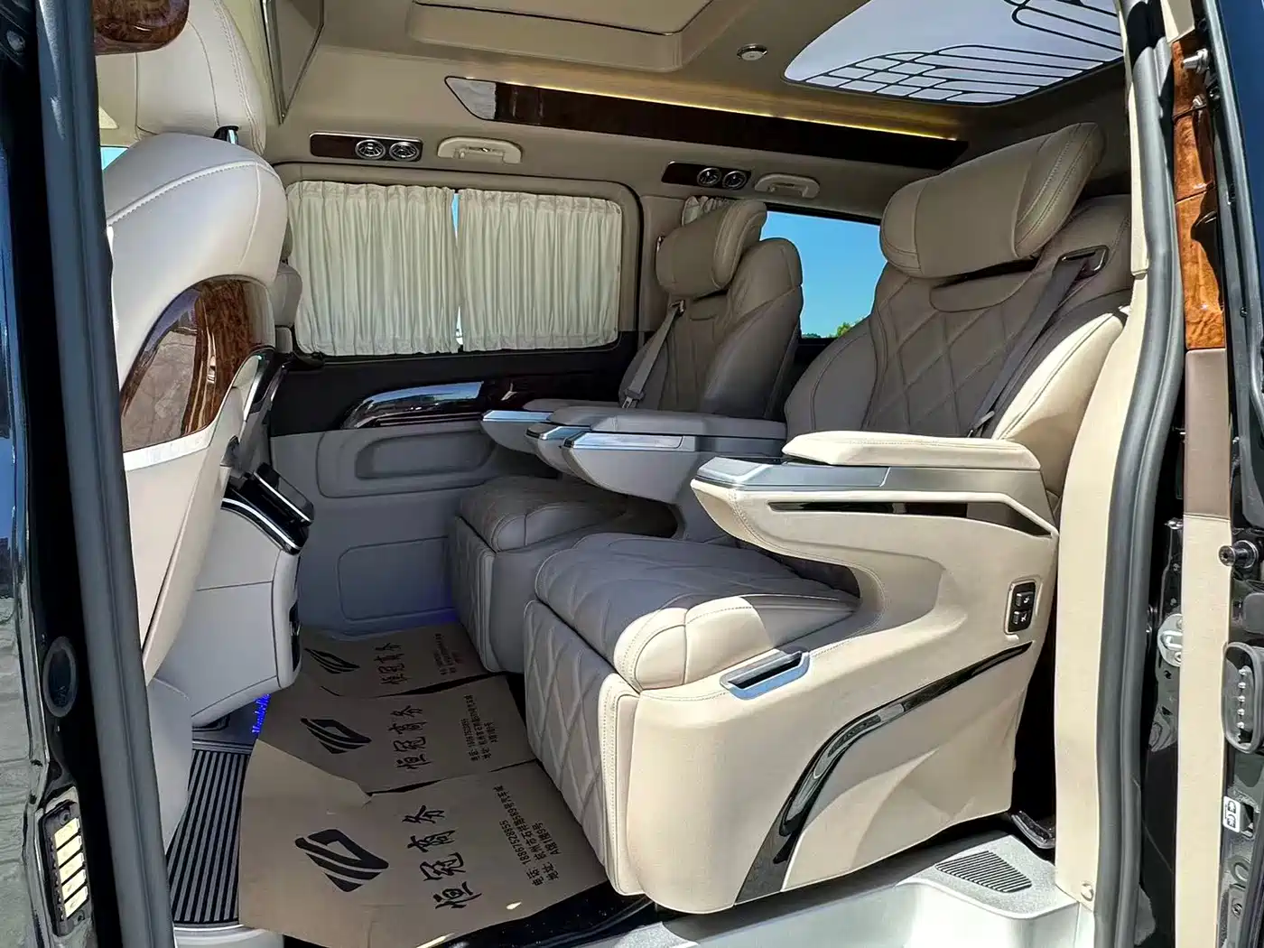 Mercedes-Benz Vito 2023 2.0T Business 7-Seater фото 10