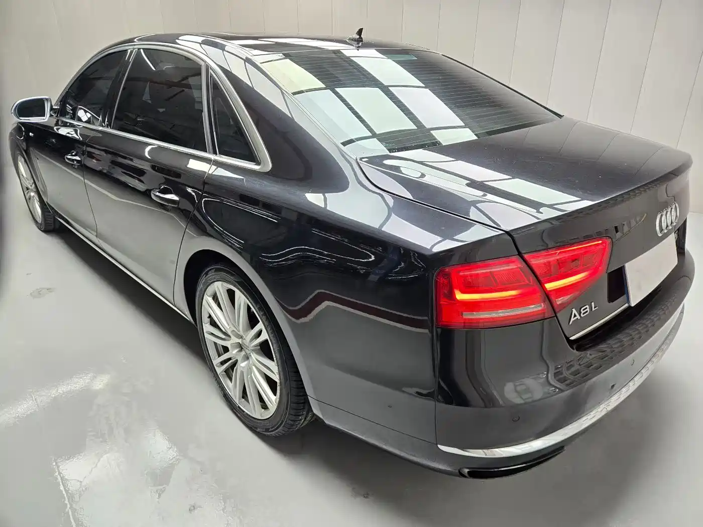Audi A8 2011 A8L 3.0 TFSI quattro Comfort (245kW) фото 3