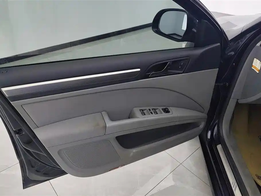 Škoda Superb 2013 1.4TSI DSG Gentleman Edition фото 7