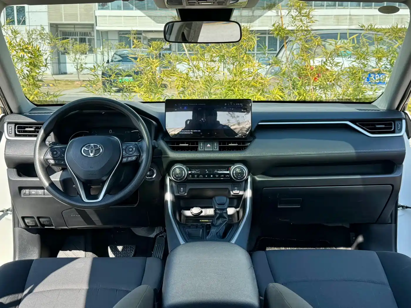 Toyota RAV4 Rongfang 2024 2.0L CVT FWD Style Edition фото 11
