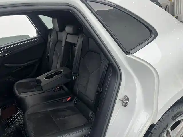 Porsche Macan 2020 Macan 2.0T фото 18