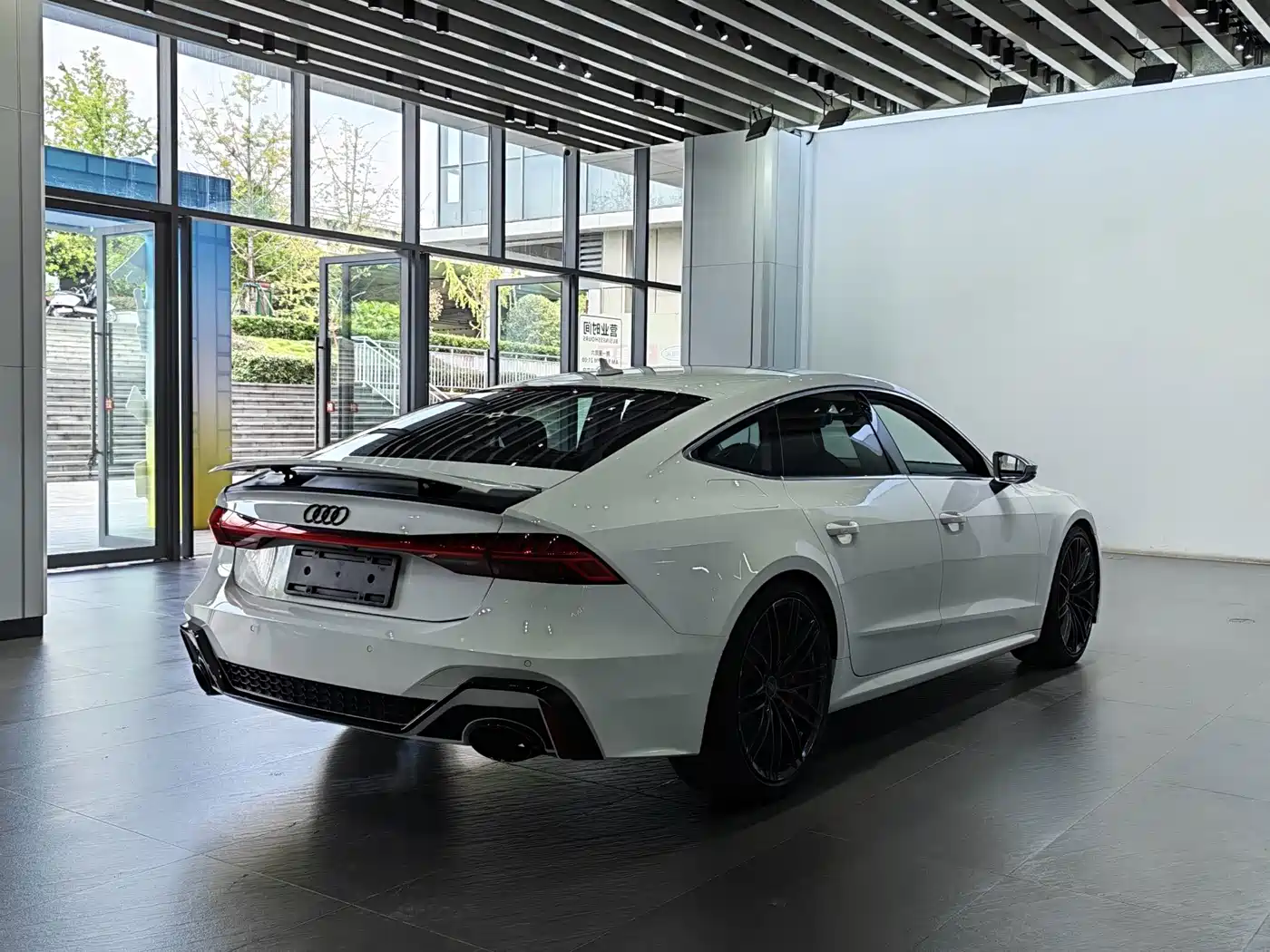Фото 19 - Audi A7