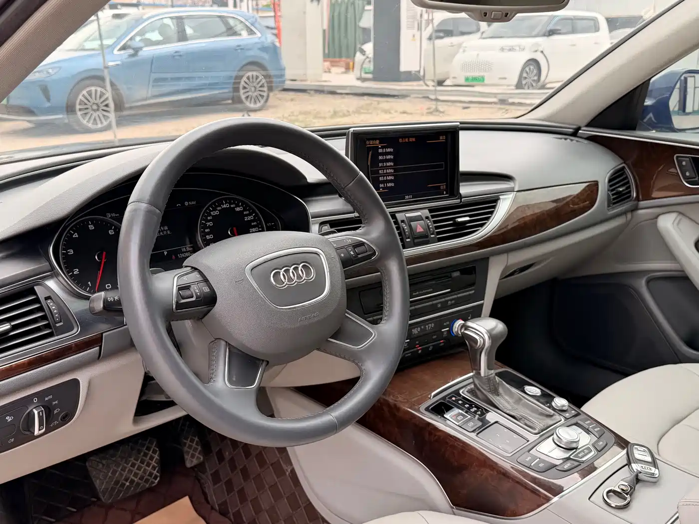 Audi A6L 2014 30 FSI Comfort фото 10