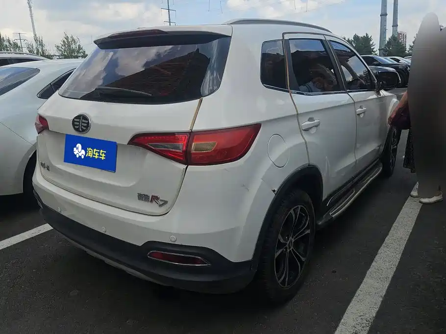 FAW Senya R7 2017 2017 Model 1.6L Automatic Smart