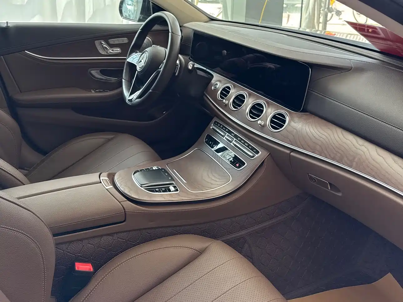 Mercedes-Benz E-Class 2021 E 300 L Luxury фото 6