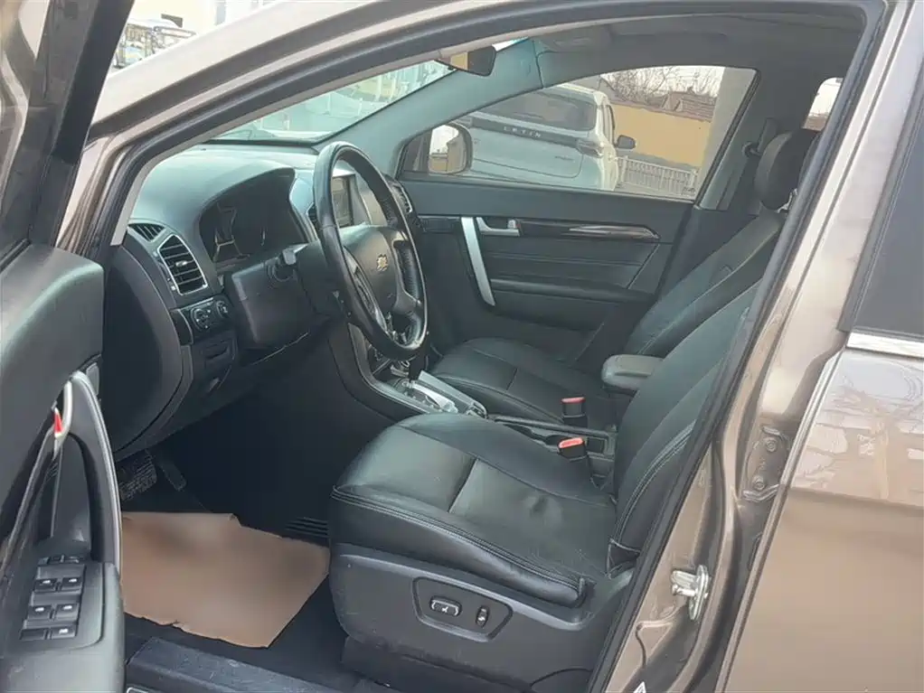 Chevrolet Captiva 2017 2.4L 4WD Flagship Edition 7-Seater фото 23