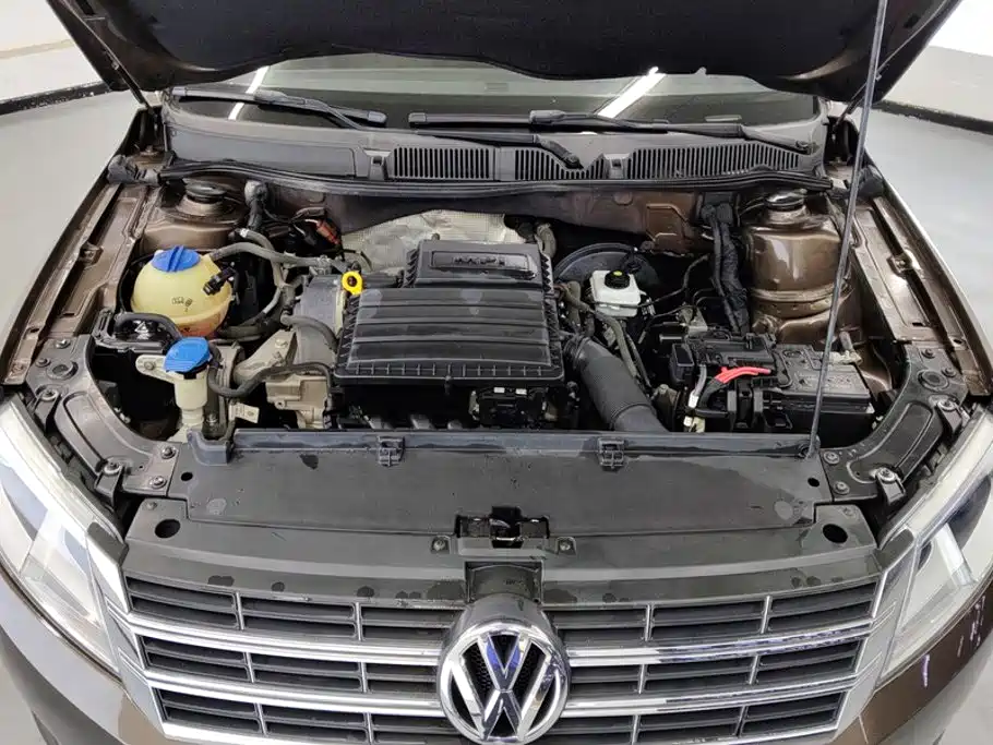 صورة 10 - Volkswagen Lavida Tour