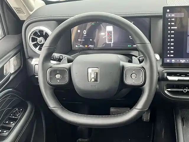 TANK TANK 300 NEW ENERGY