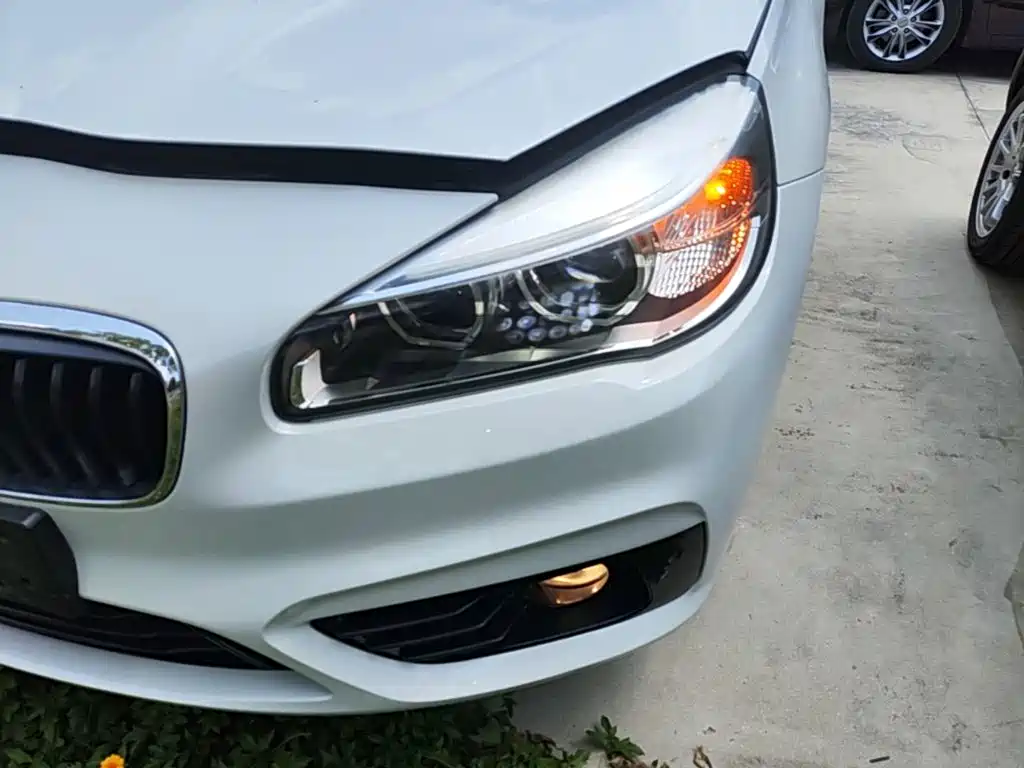 BMW 2 Series Touring 2018 2016 218i Sport Design Package