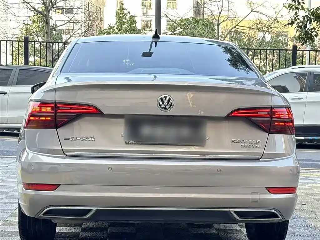 Volkswagen Sagitar 2021 280TSI DSG Luxury Smart Connect фото 25