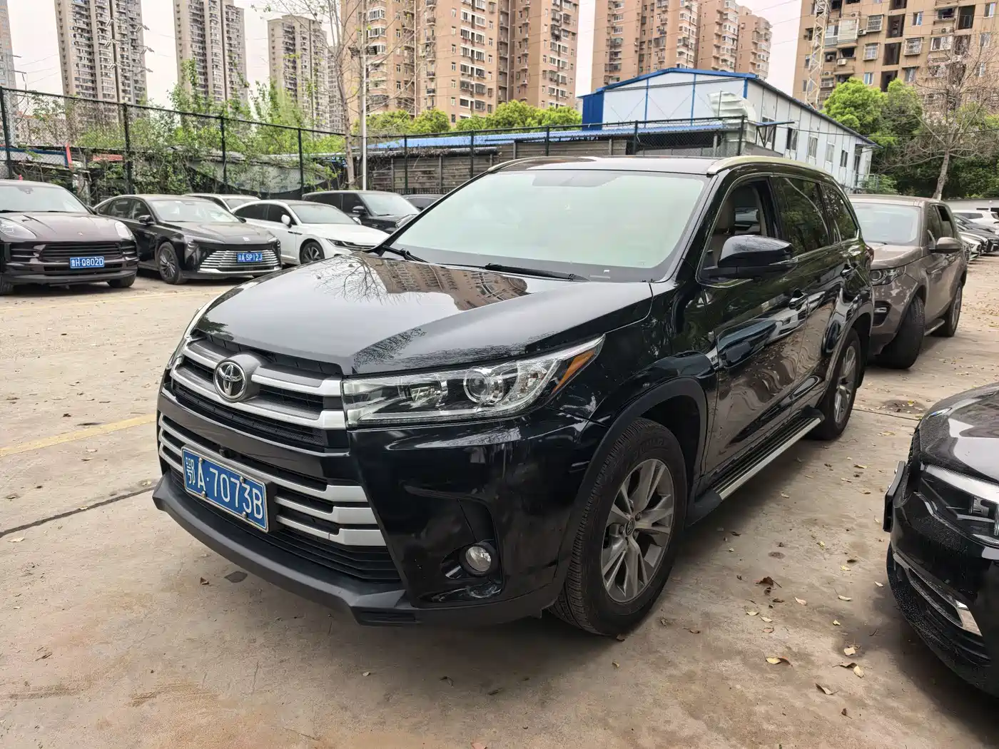 TOYOTA HIGHLANDER