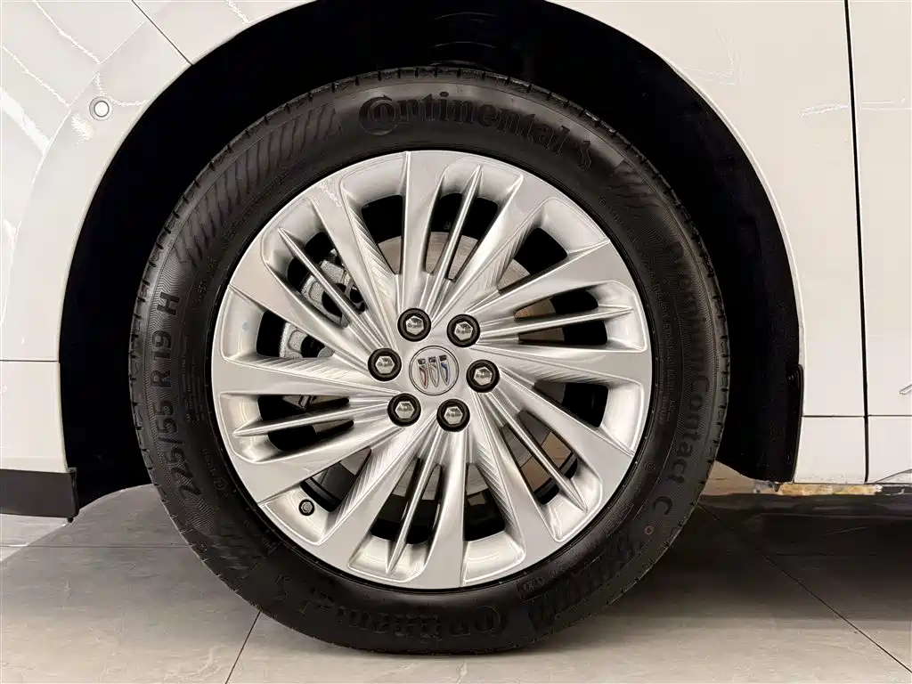 Buick Century 2025 2.0T 7-Seater World Edition фото 28