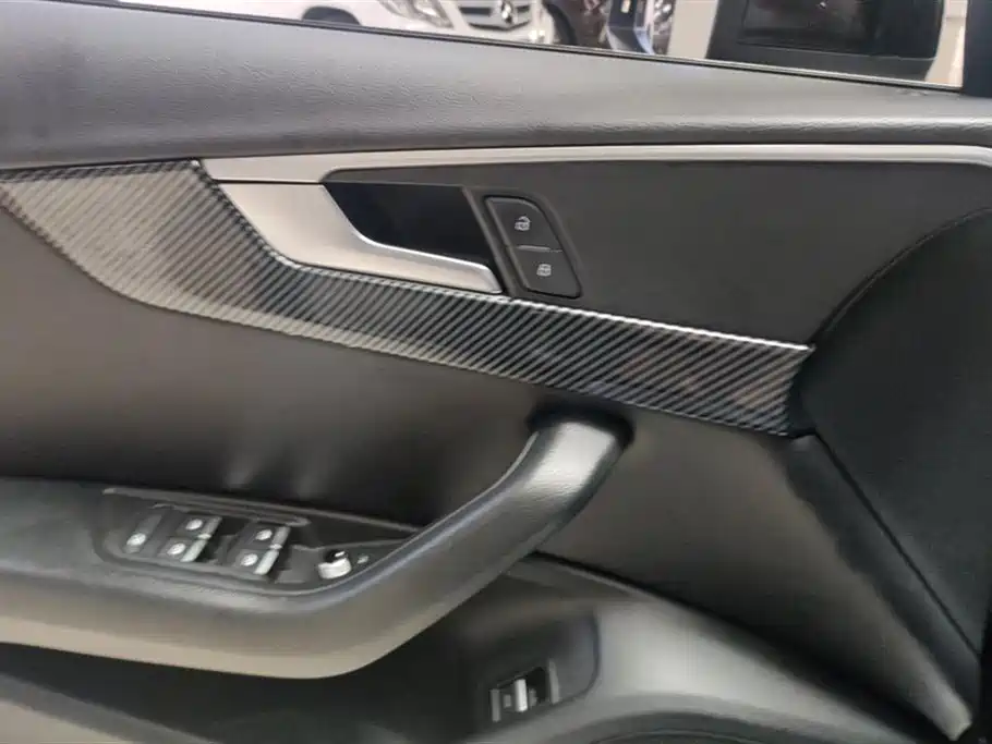 Audi A4L 2017 Plus 40 TFSI Style фото 7