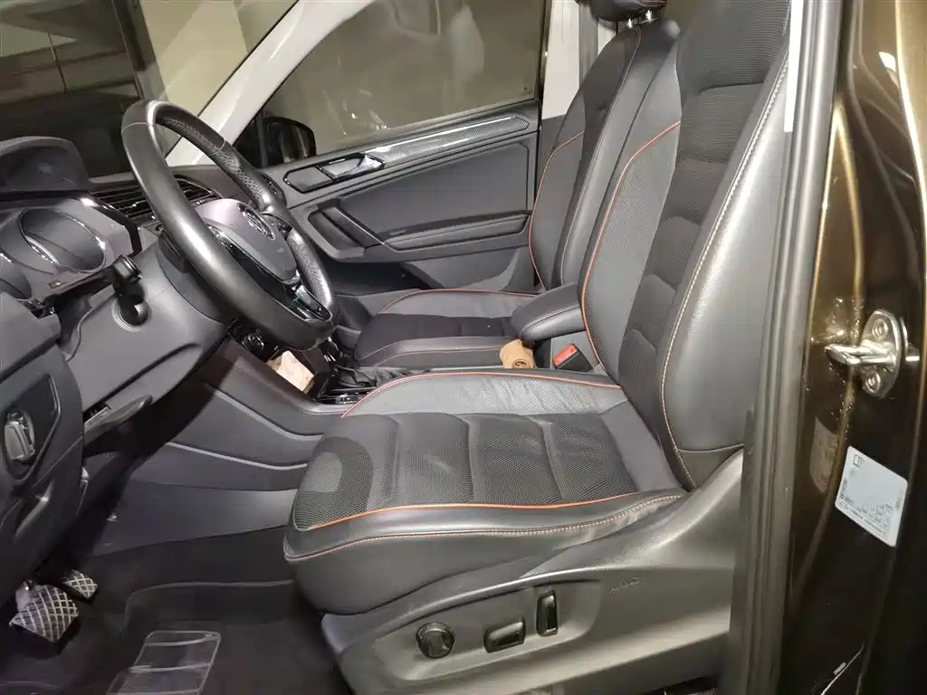 Volkswagen Tiguan L 2017 330TSI Automatic 2WD Flagship Edition фото 8