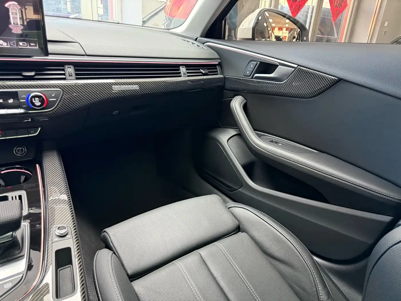 Audi A4L 2023 40 TFSI Luxury Sport фото 26