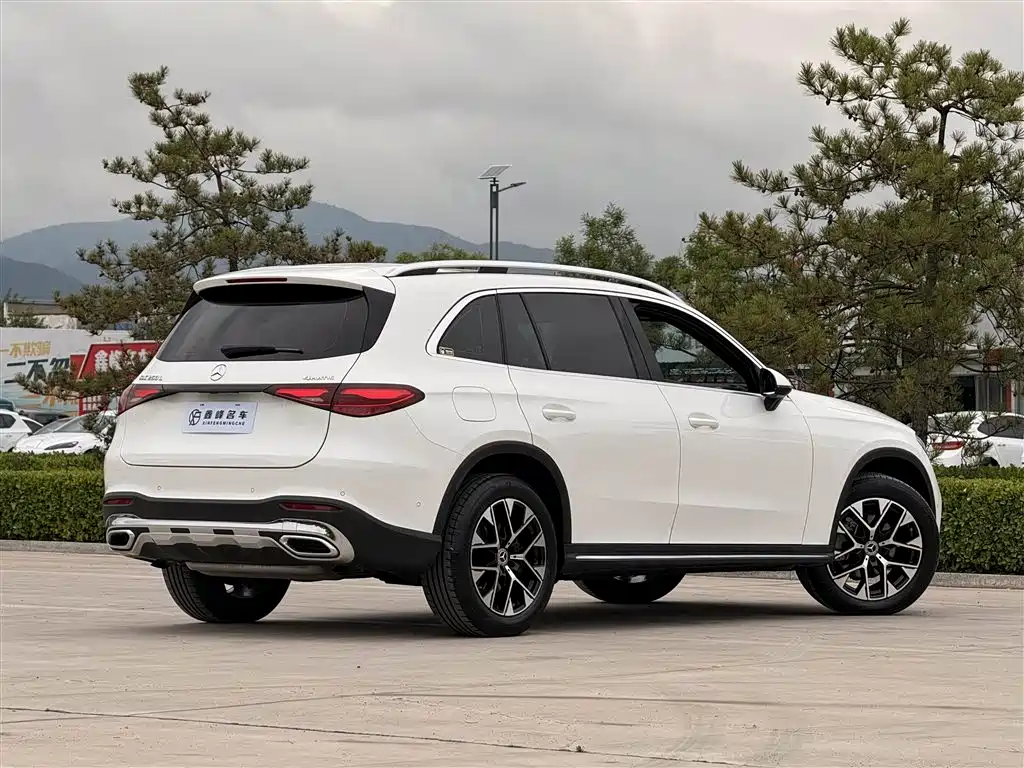 Mercedes-Benz GLC 2023 Facelift GLC 260 L 4MATIC Sport 5-Seater фото 26