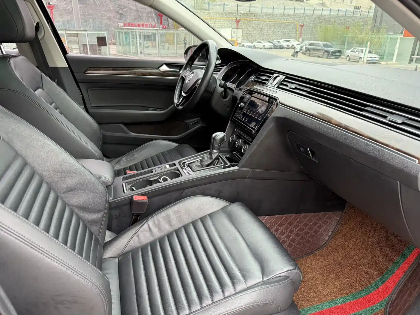 Volkswagen Magotan 2019 330TSI DSG Luxury Class China VI фото 12