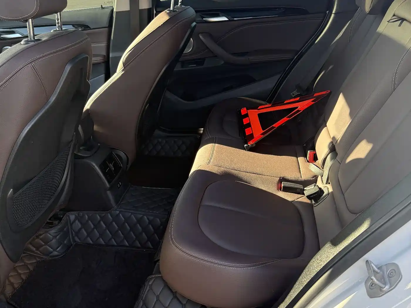 BMW X1 2022 sDrive20Li Premium фото 17