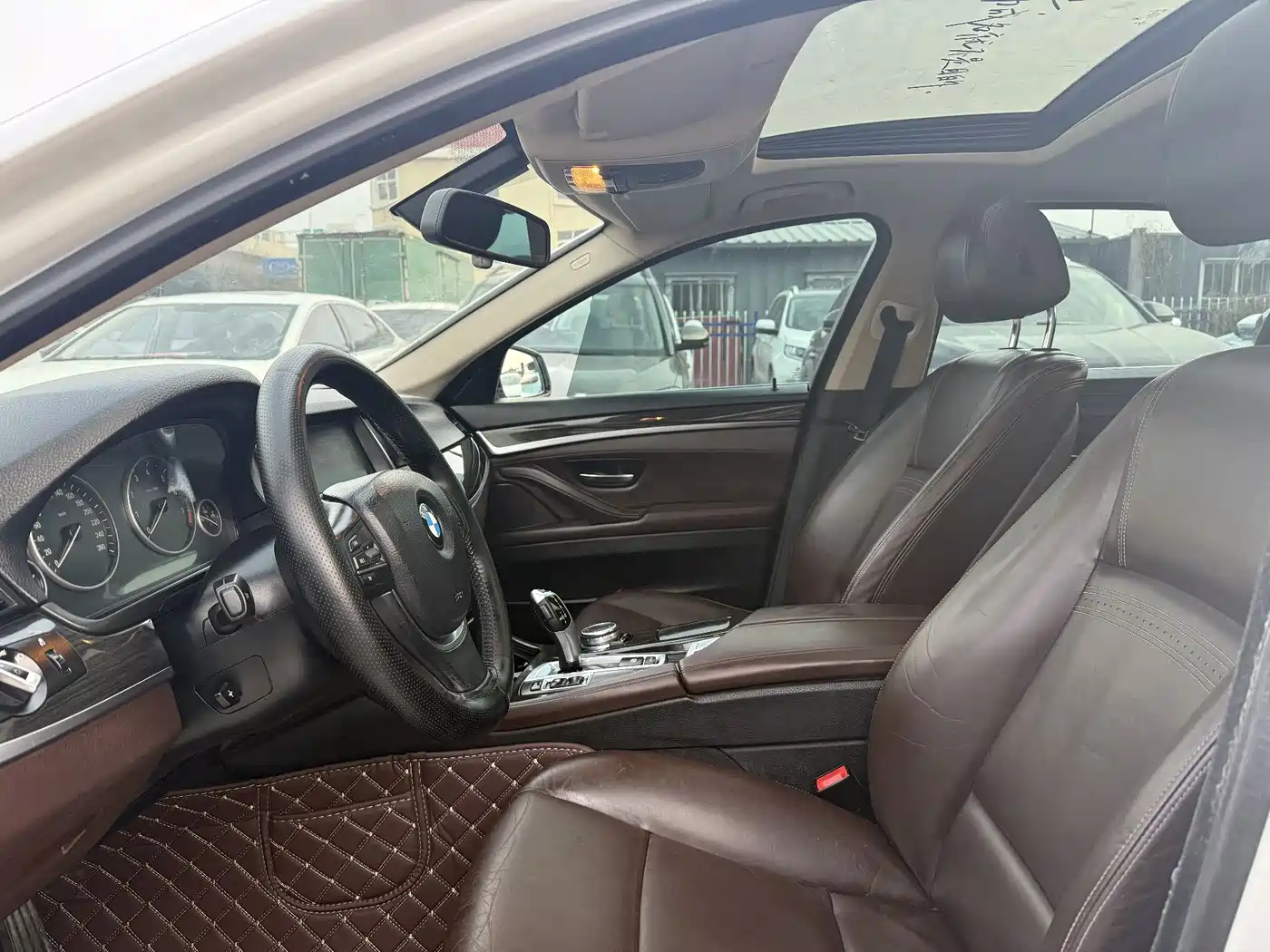 BMW 5 Series 2014 525Li Luxury Design Package фото 7