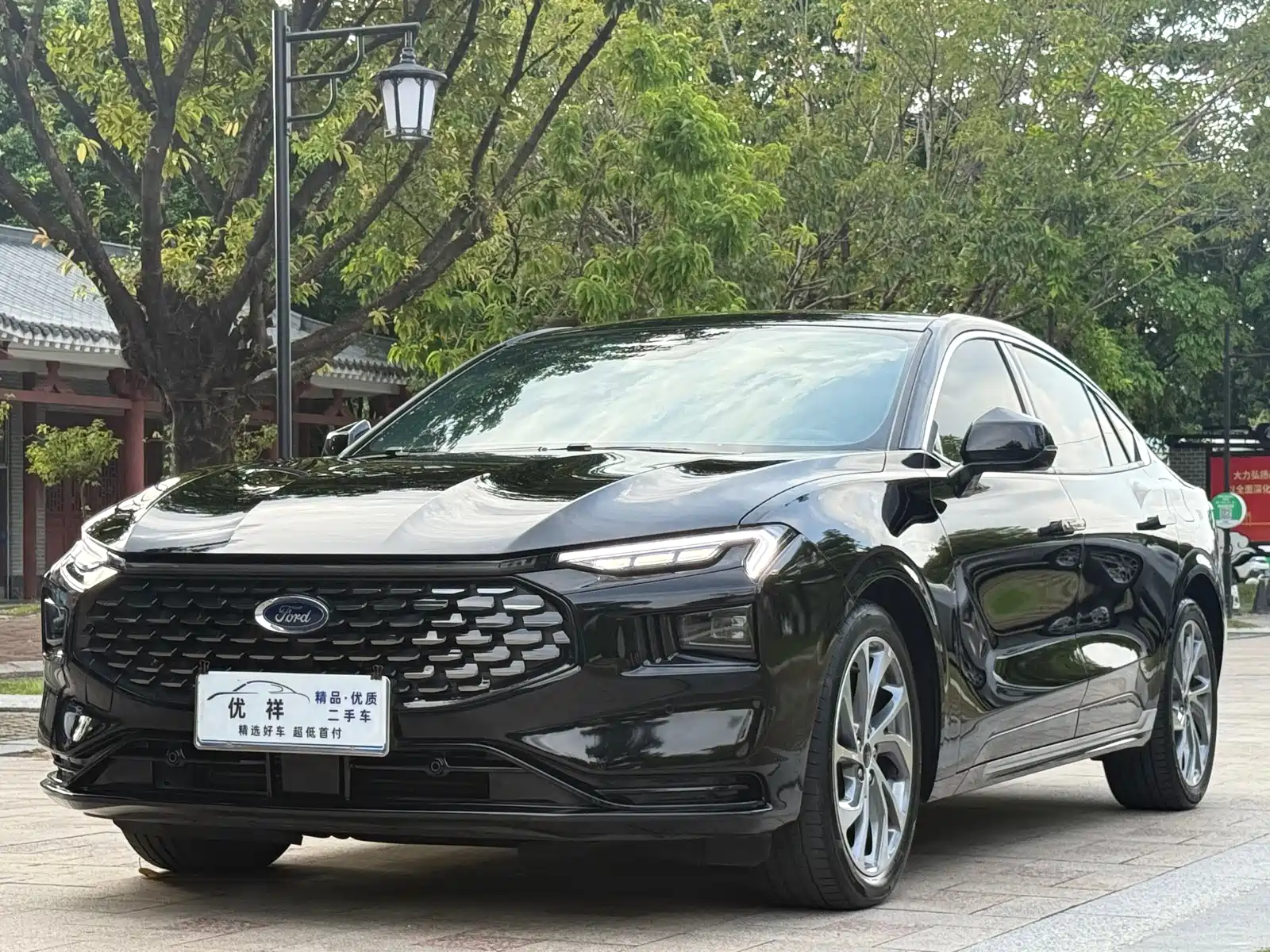 Фото 1 - Ford Mondeo