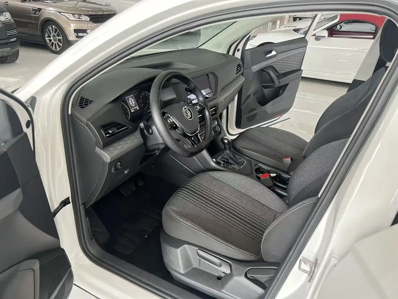 Volkswagen Tharu 2022 280TSI 2WD Trend фото 4