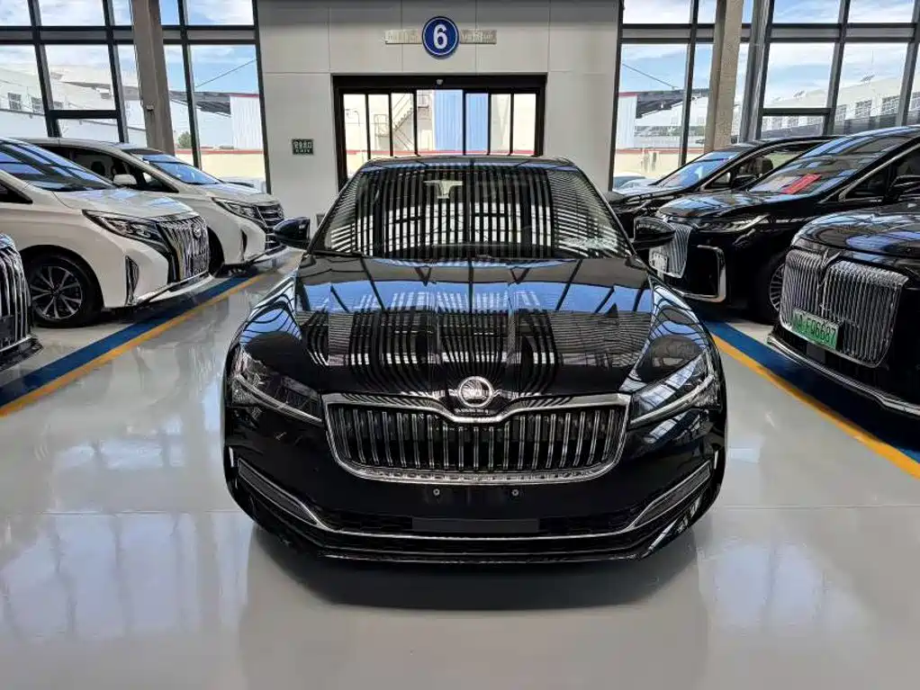 2026 Škoda Superb