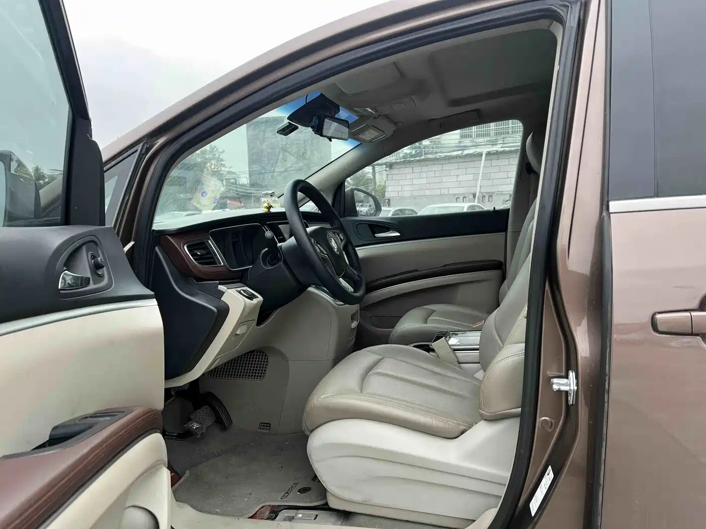 Buick GL8 2018 28T Comfort China VI фото 6