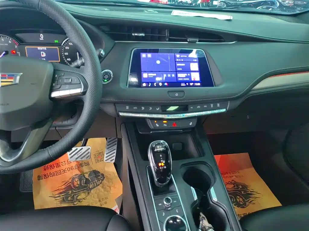Cadillac XT4 2021 28T FWD Premium Edition фото 9