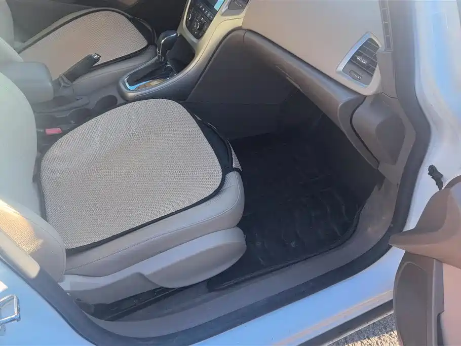 Buick Excelle 2013 GT 1.6L Automatic Fashion Edition фото 8