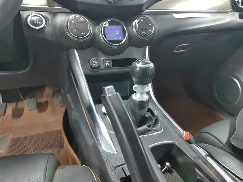 BYD Song 2017 Ultimate Upgrade 1.5TI Manual Elite Model фото 14