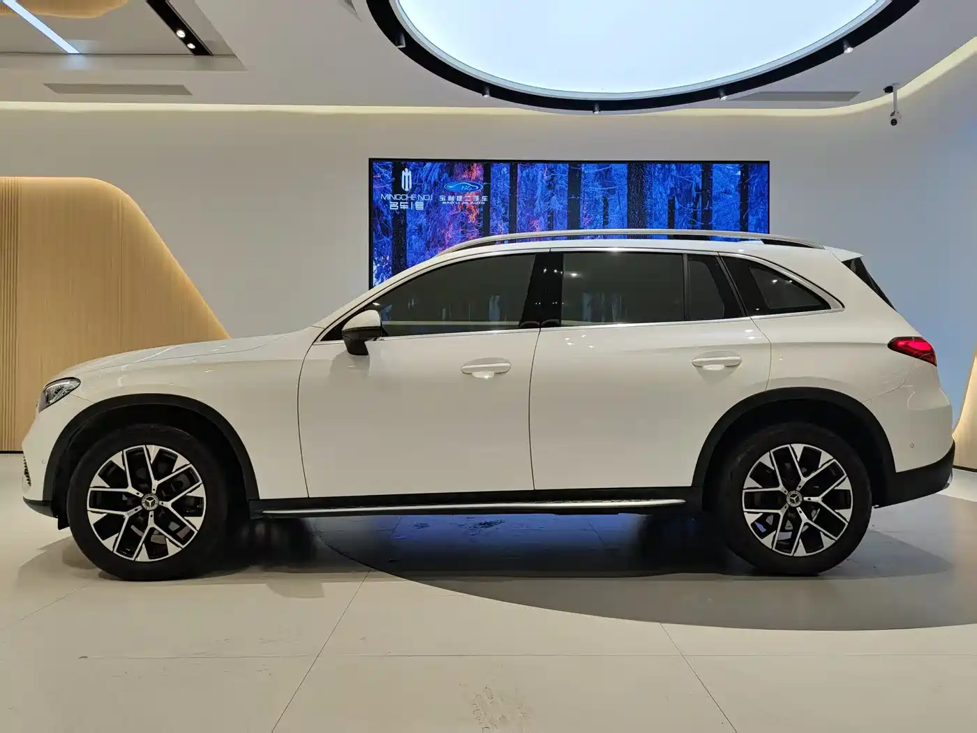 Mercedes-Benz GLC 2024 GLC 260 L 4MATIC Dynamic 7-seater фото 7