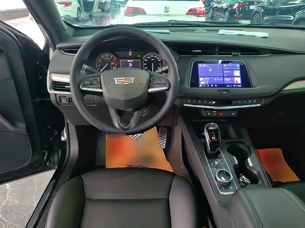 Cadillac XT4 2021 28T FWD Premium Edition фото 7